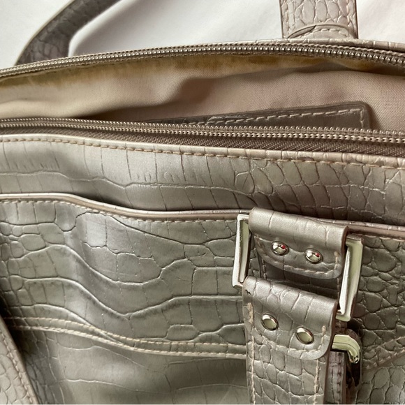 WORTHINGTON, PLATINUM/ METALLIC FAUX CROCODILE, LEATHER PURSE - Picture 3 of 7